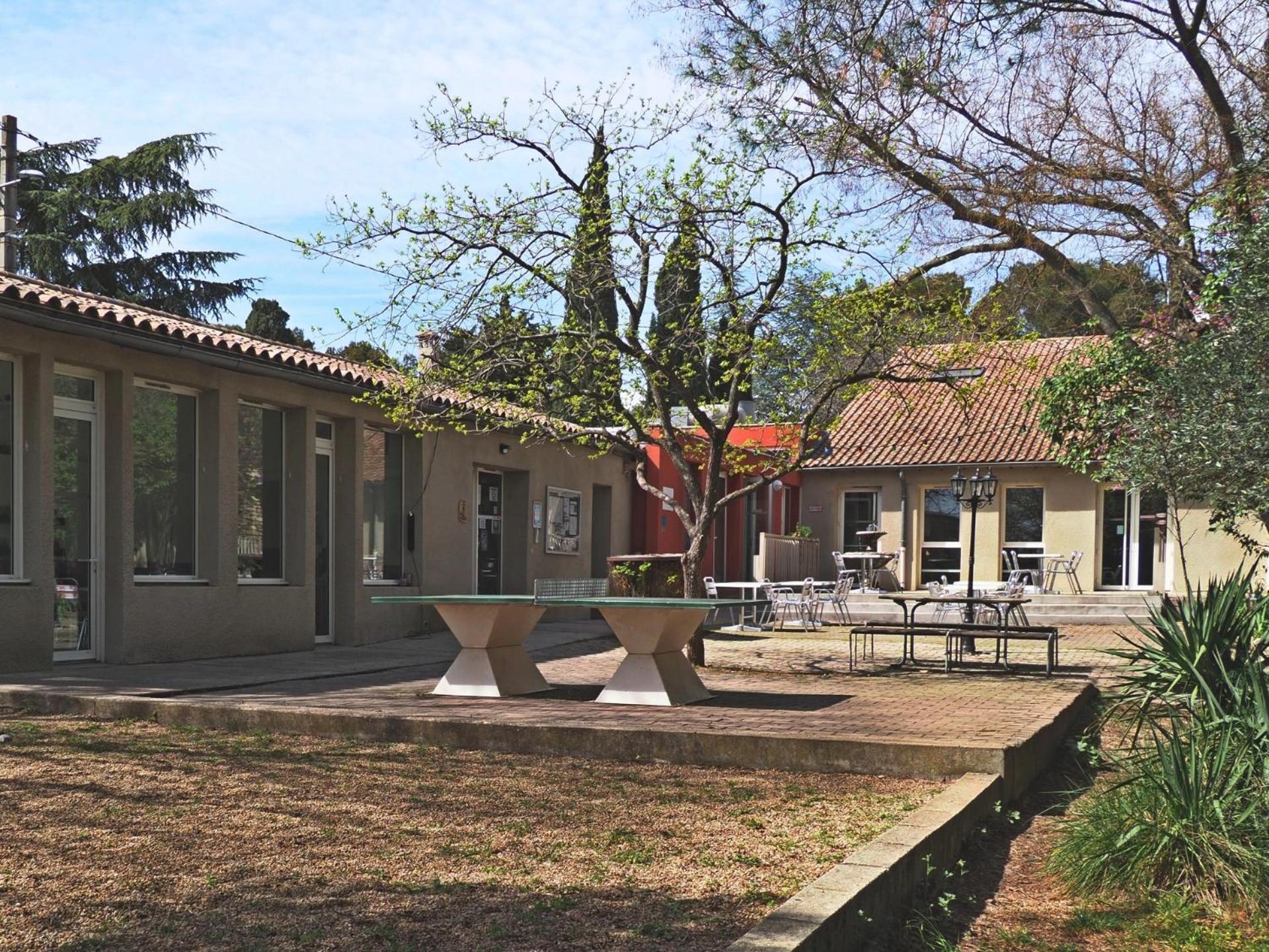 Auberge De Jeunesse Hi Nimes Exterior foto